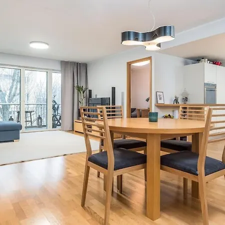 Spacious 3-bedroom With Balcony And Free Parking Tallinn