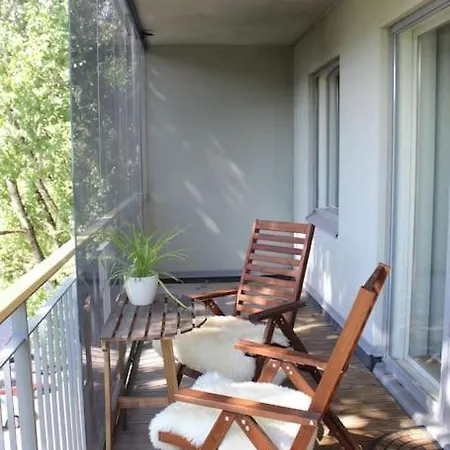 Spacious 3-bedroom With Balcony And Free Parking Apartamento